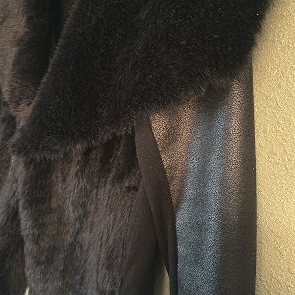 Simply Vera VERA WANG faux fur faux leather jacket - Picture 6 of 9